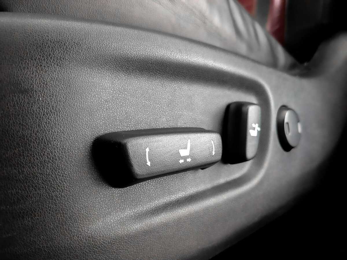 Lexus NX с пробегом — 2015 год. Фото: #16