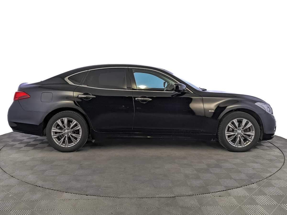 Infiniti Q70 с пробегом — 2014 год. Фото: #3