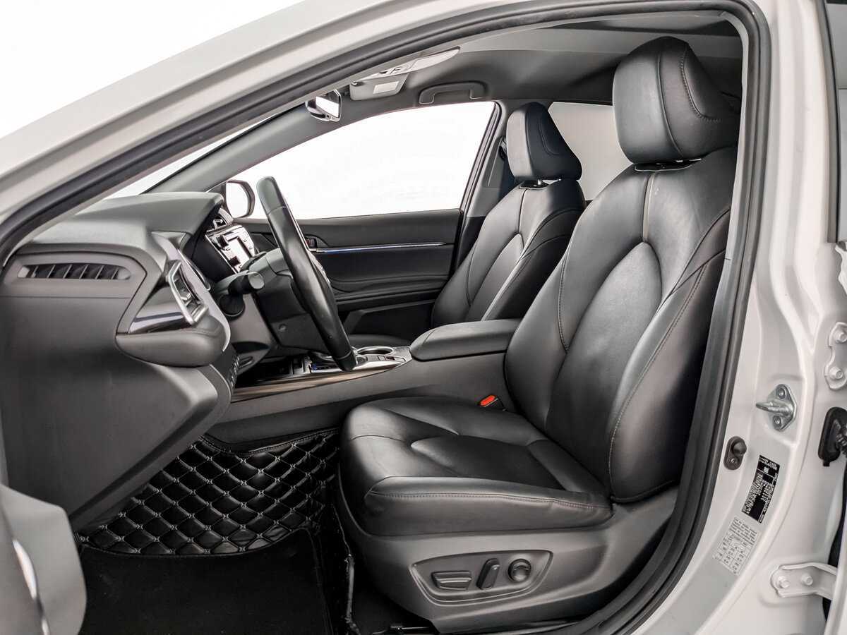 Toyota Camry с пробегом — 2021 год. Фото: #15