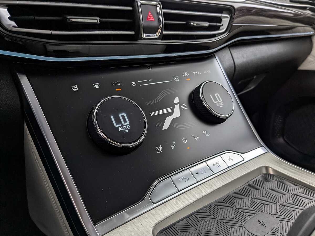 EXEED VX с пробегом — 2022 год. Фото: #16