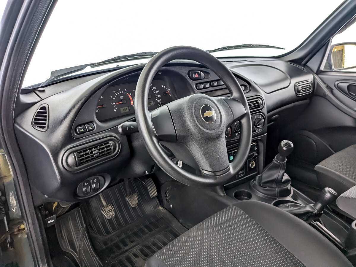 Chevrolet Niva с пробегом — 2017 год. Фото: #13
