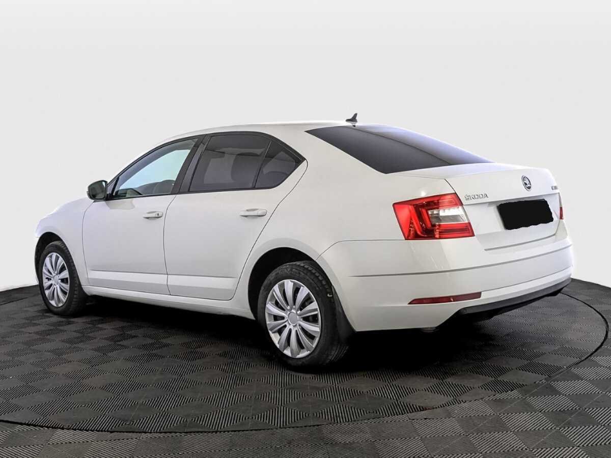Skoda Octavia с пробегом — 2018 год. Фото: #6