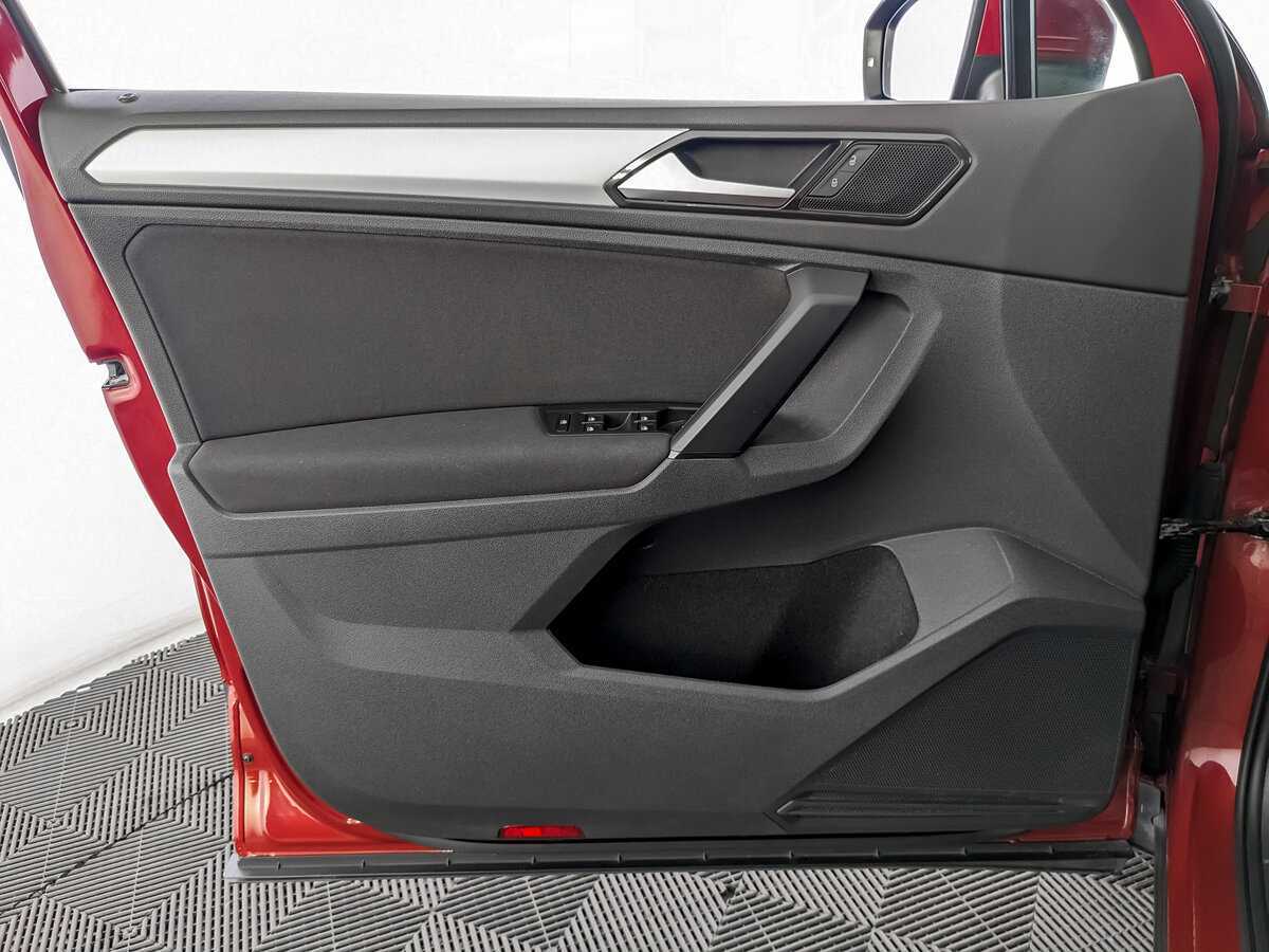 Volkswagen Tiguan с пробегом — 2017 год. Фото: #14