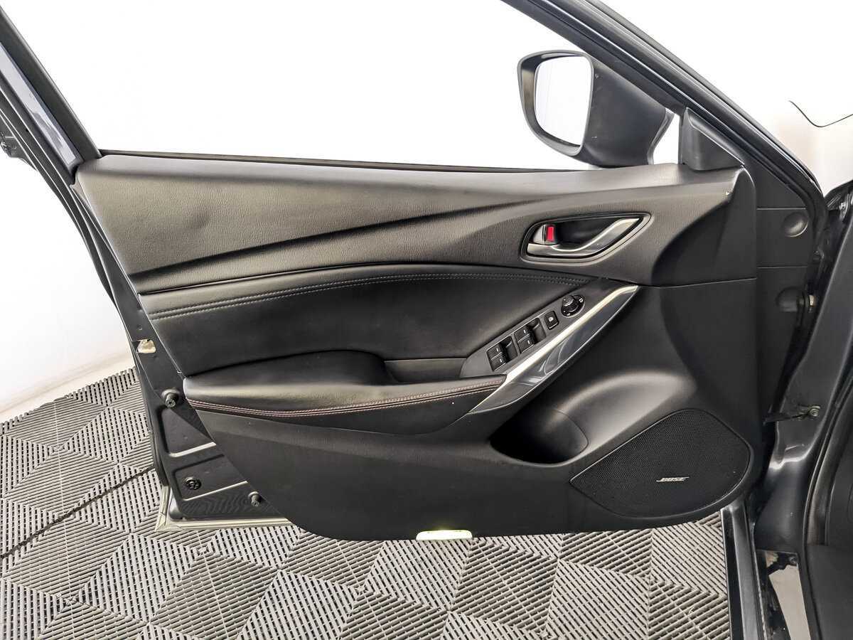 Mazda 6 с пробегом — 2014 год. Фото: #14