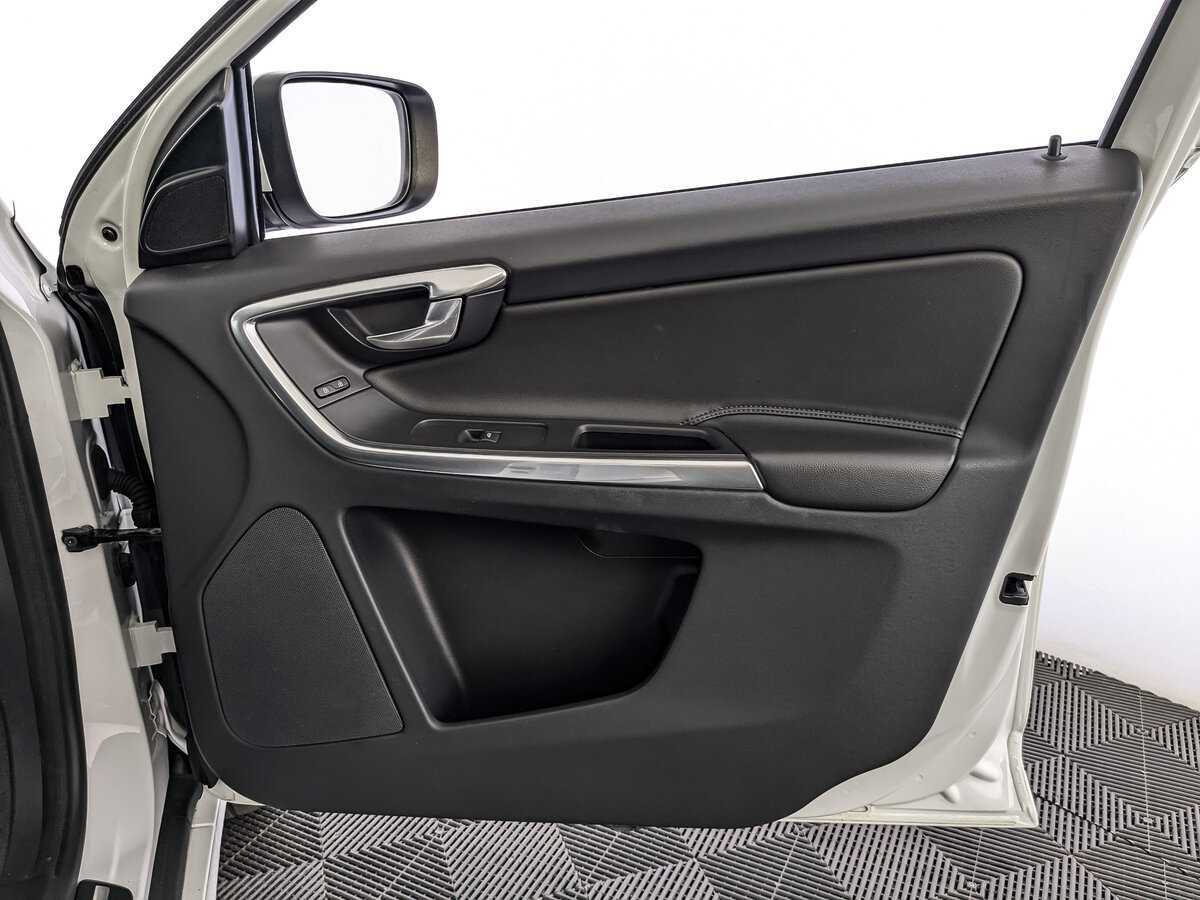Volvo XC60 с пробегом — 2017 год. Фото: #20