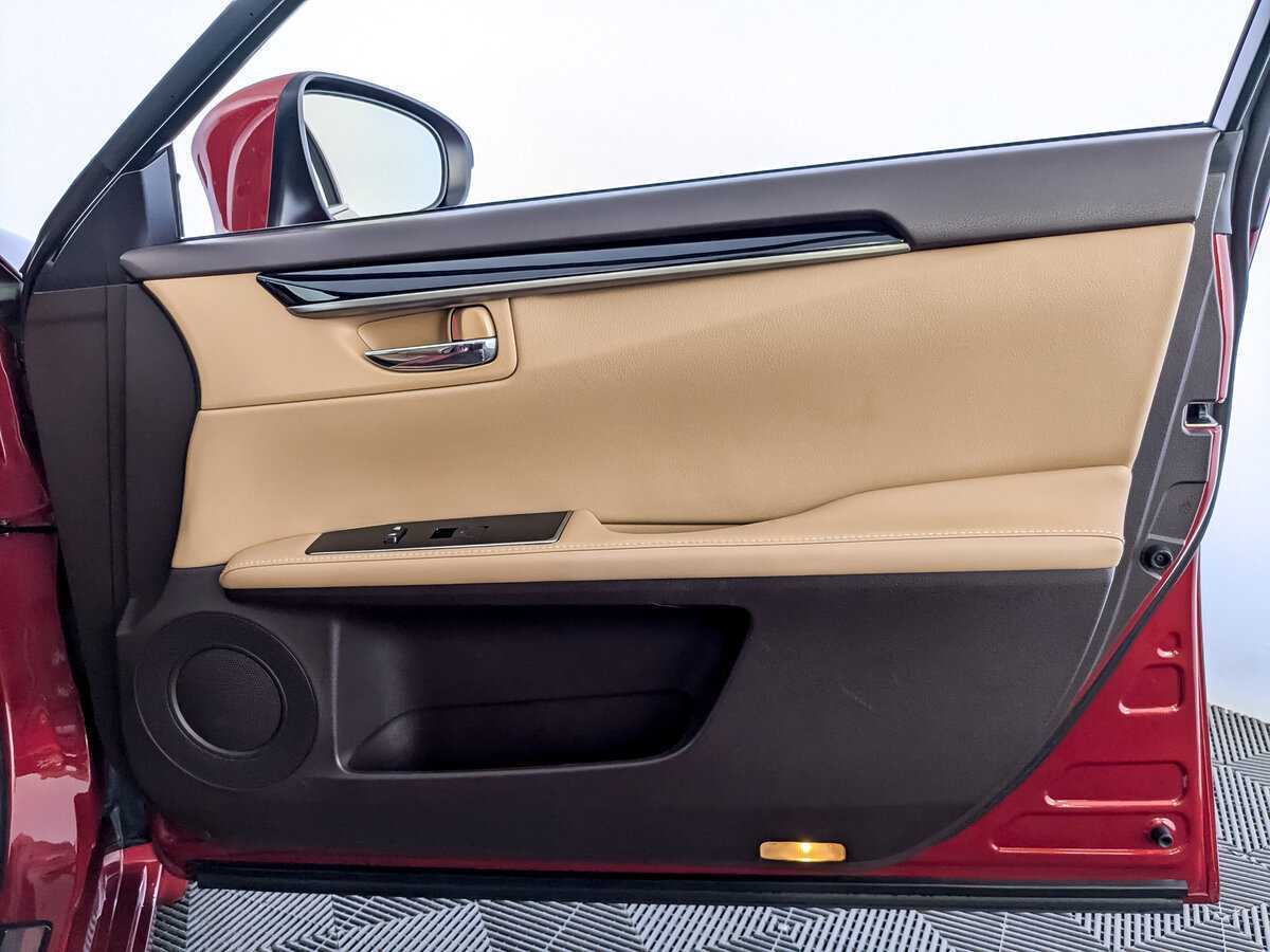 Lexus ES с пробегом — 2017 год. Фото: #20