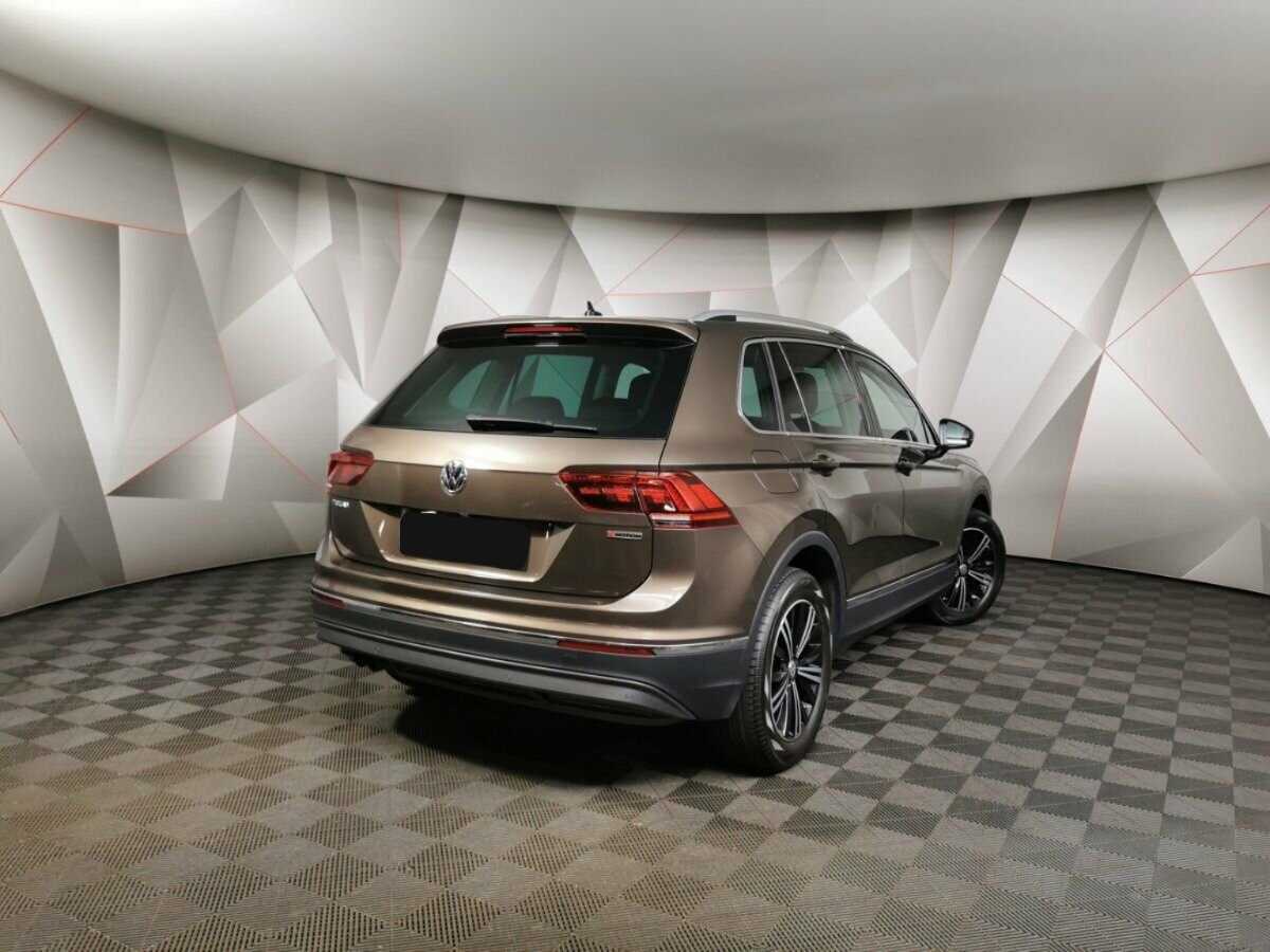 Volkswagen Tiguan с пробегом — 2018 год. Фото: #1