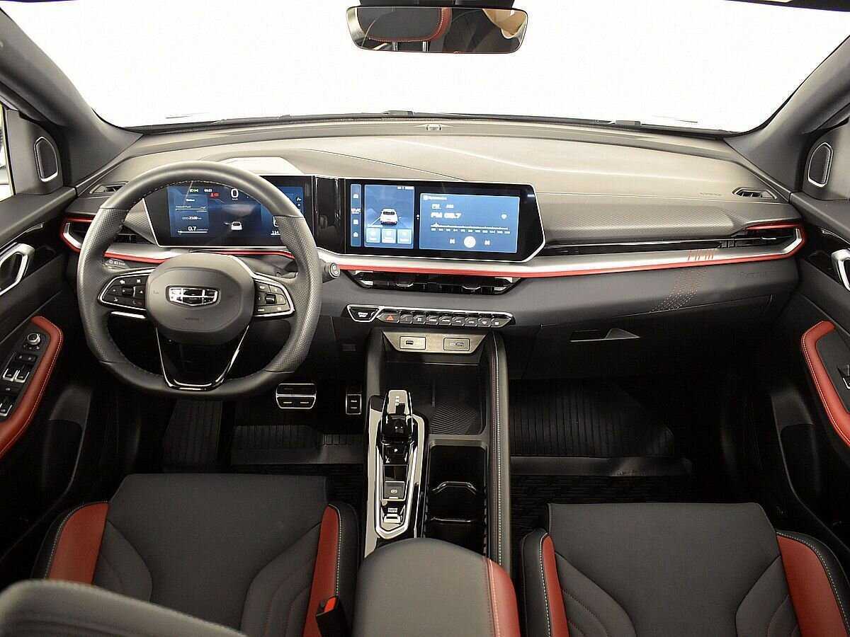 Geely Coolray с пробегом — 2023 год. Фото: #9