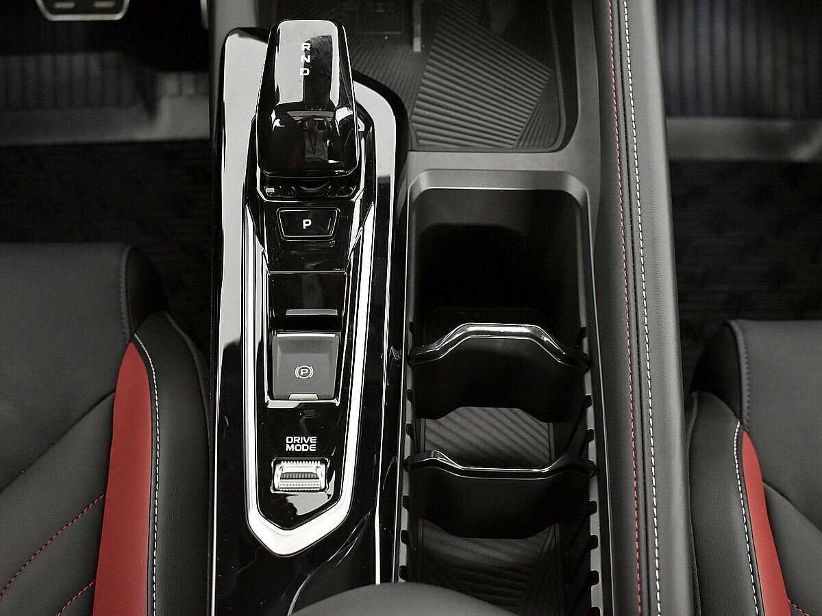 Geely Coolray с пробегом — 2023 год. Фото: #14