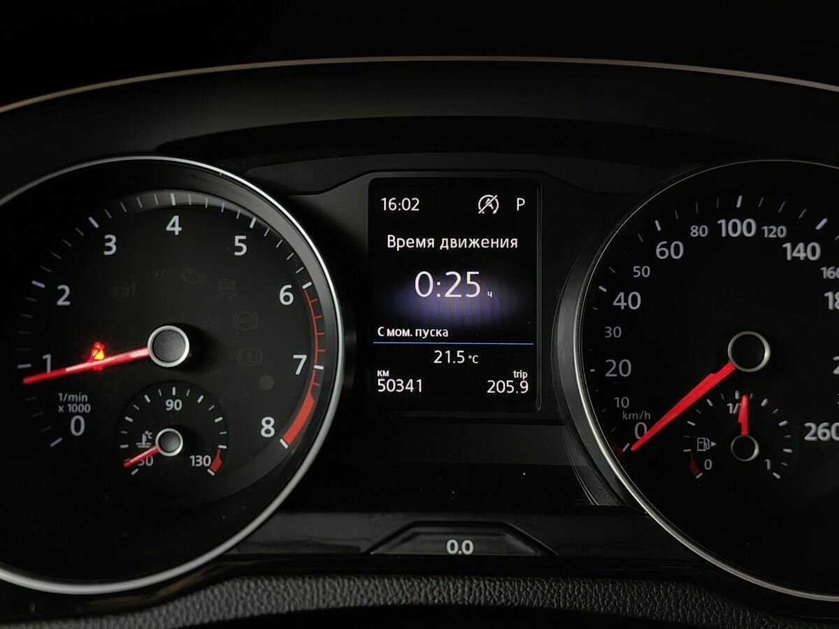 Volkswagen Passat с пробегом — 2017 год. Фото: #17