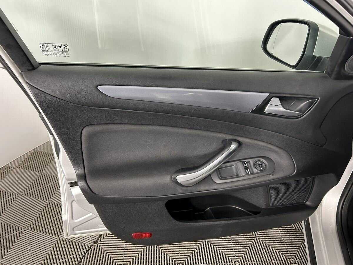 Ford Mondeo с пробегом — 2012 год. Фото: #7