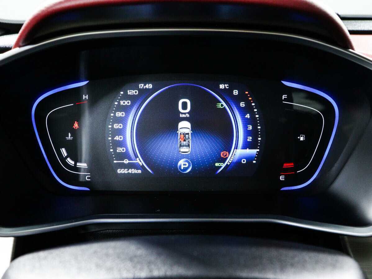 Geely Coolray с пробегом — 2023 год. Фото: #8