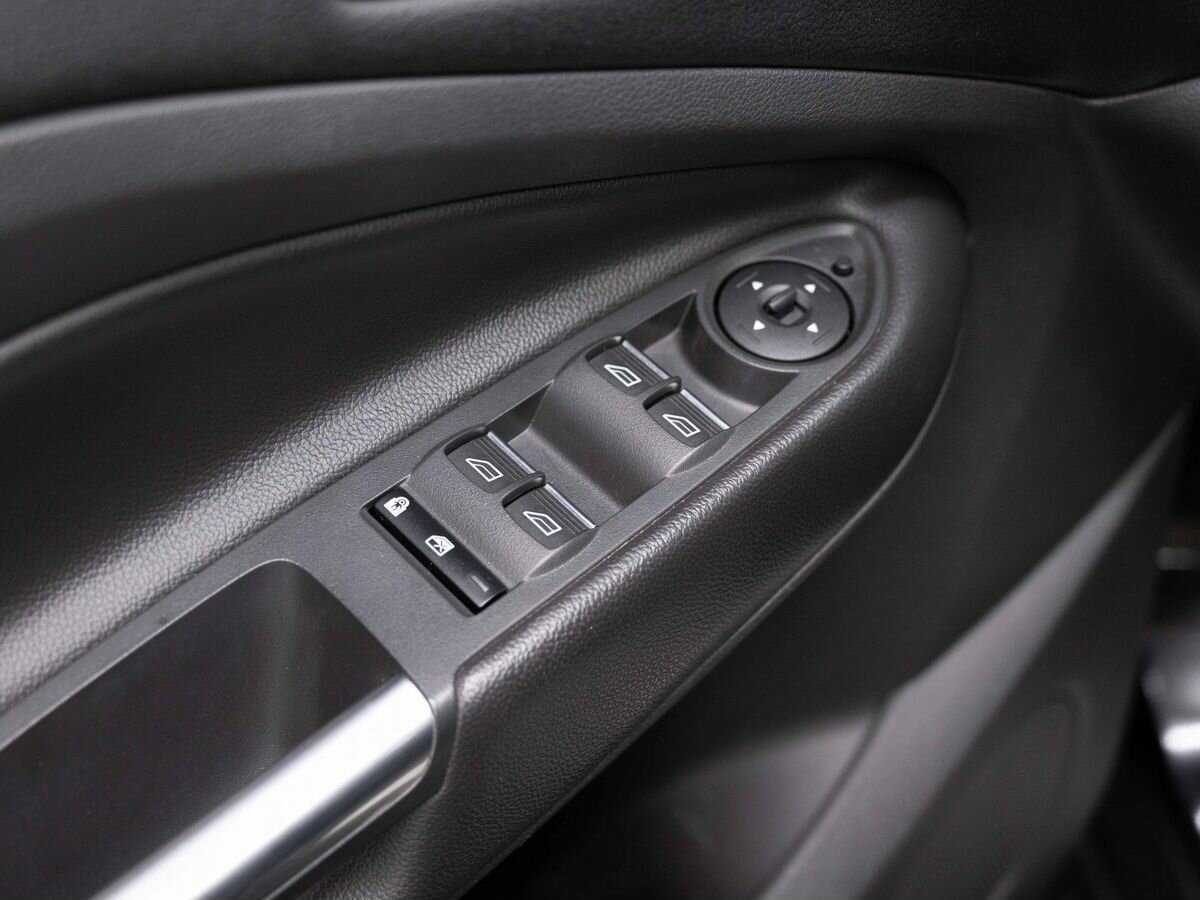 Ford Kuga с пробегом — 2017 год. Фото: #17