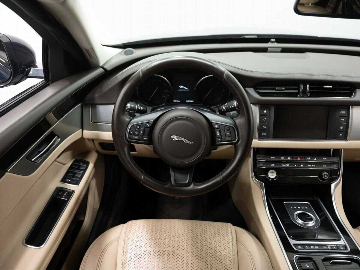 Jaguar XF с пробегом — 2017 год. Фото: #16