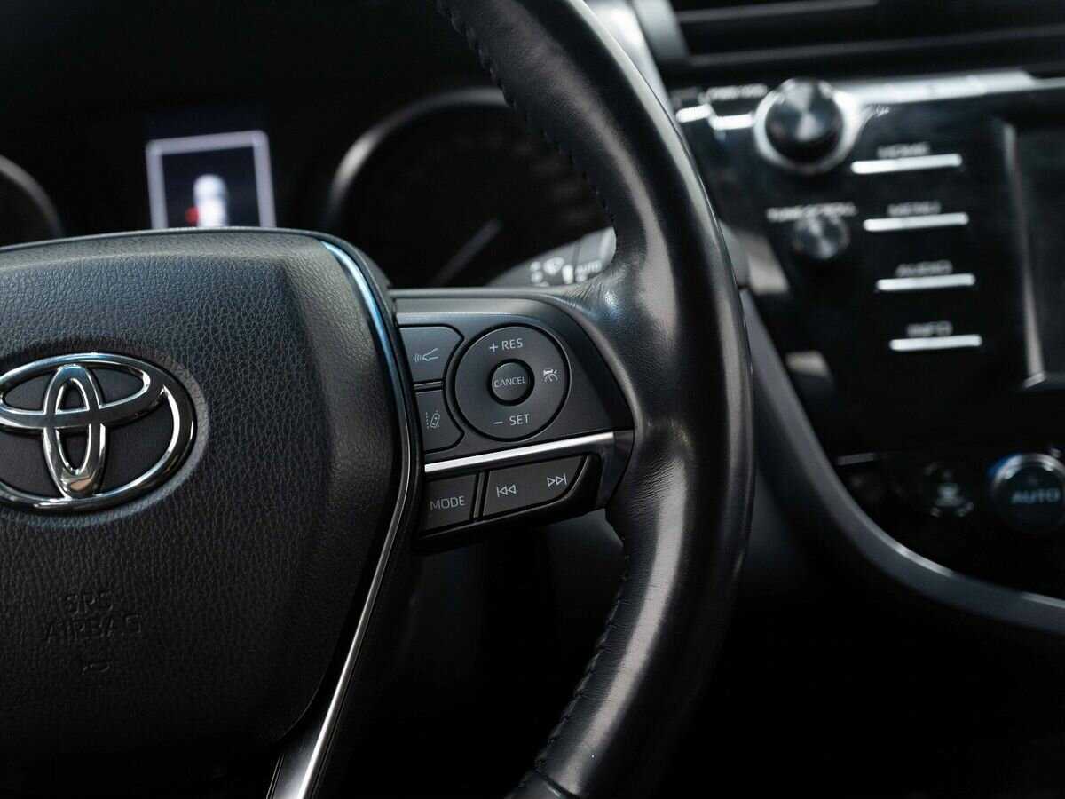 Toyota Camry с пробегом — 2019 год. Фото: #16