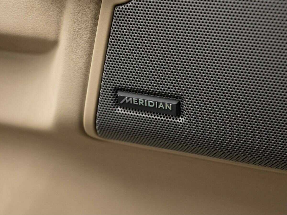 Land Rover Discovery с пробегом — 2014 год. Фото: #24