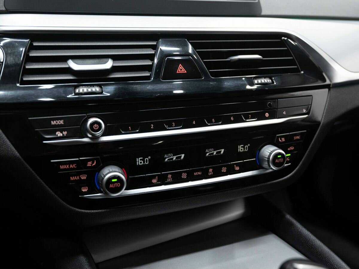 BMW 5 серии с пробегом — 2018 год. Фото: #22