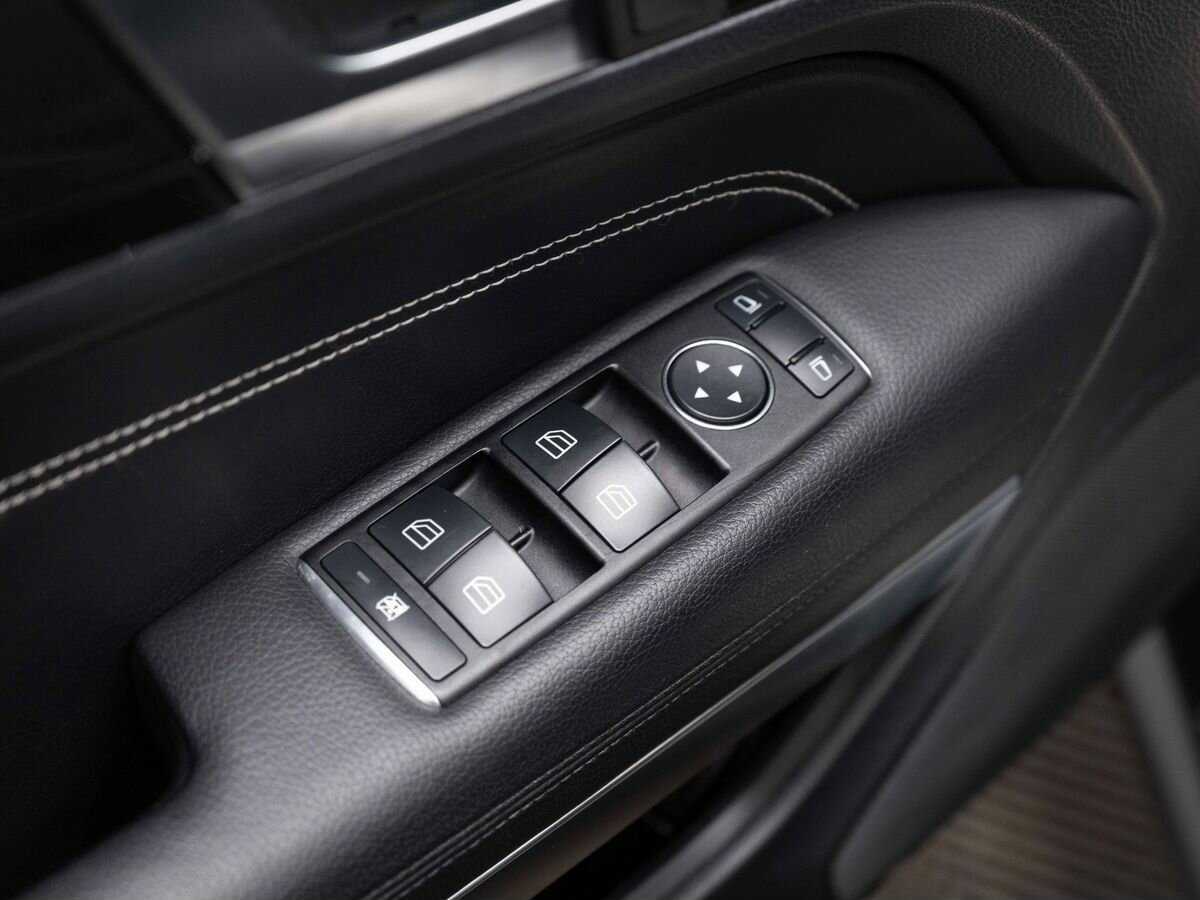 Mercedes-Benz E-Класс с пробегом — 2013 год. Фото: #15