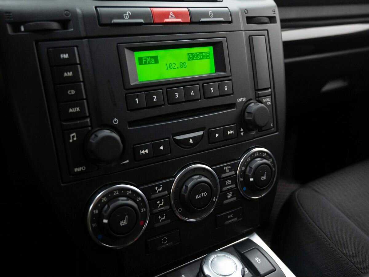 Land Rover Freelander с пробегом — 2012 год. Фото: #17