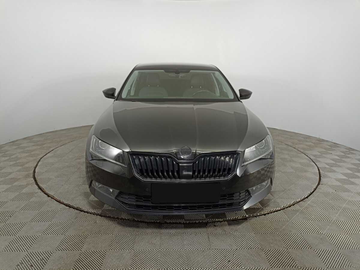 Skoda Superb с пробегом — 2018 год. Фото: #1