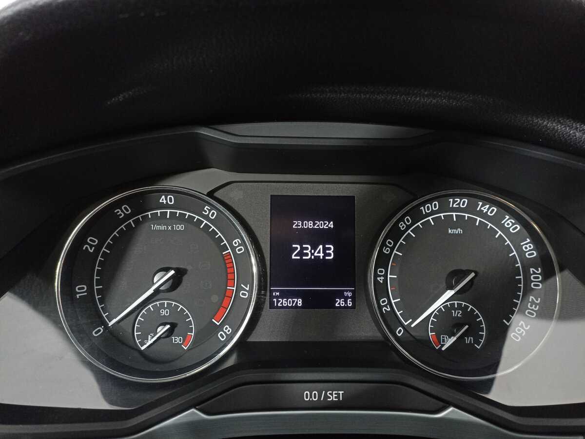 Skoda Superb с пробегом — 2018 год. Фото: #10