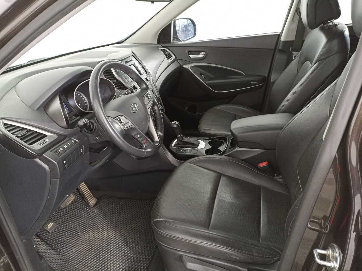 Hyundai Santa Fe с пробегом — 2017 год. Фото: #13