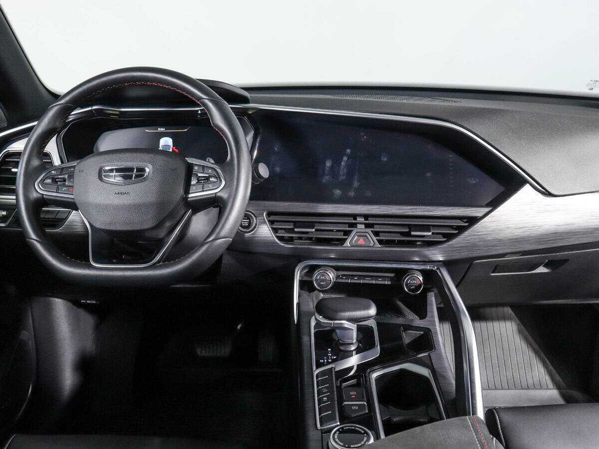 Geely Tugella с пробегом — 2022 год. Фото: #10