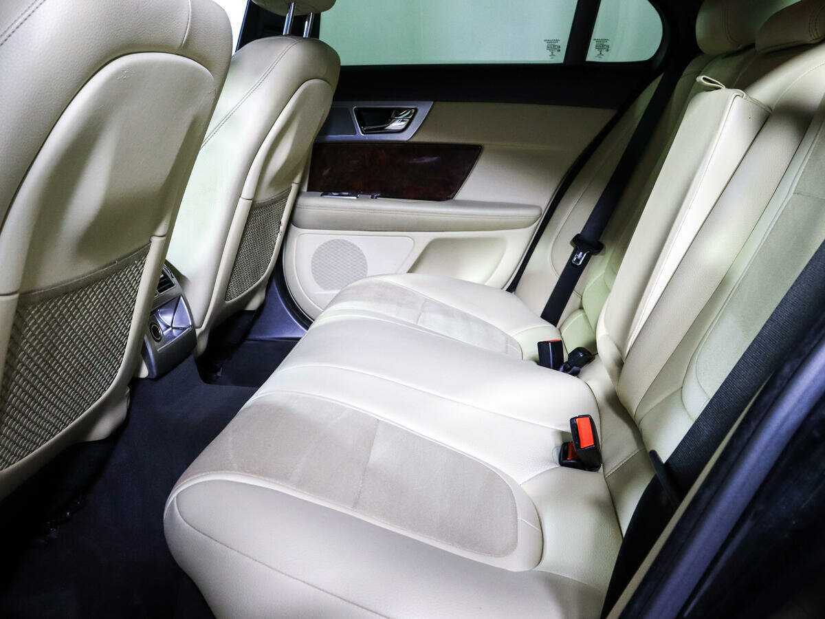 Jaguar XF с пробегом — 2013 год. Фото: #9