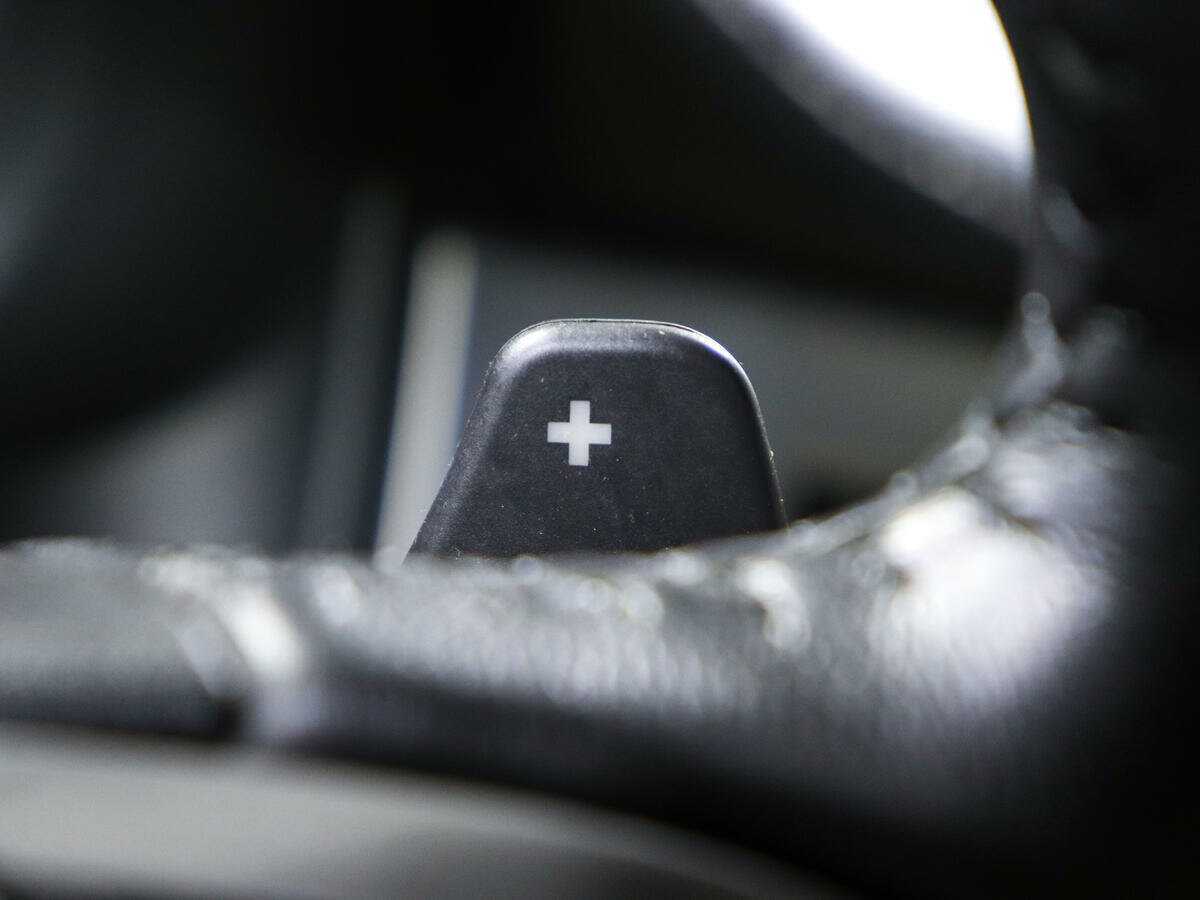 Jaguar XF с пробегом — 2013 год. Фото: #18