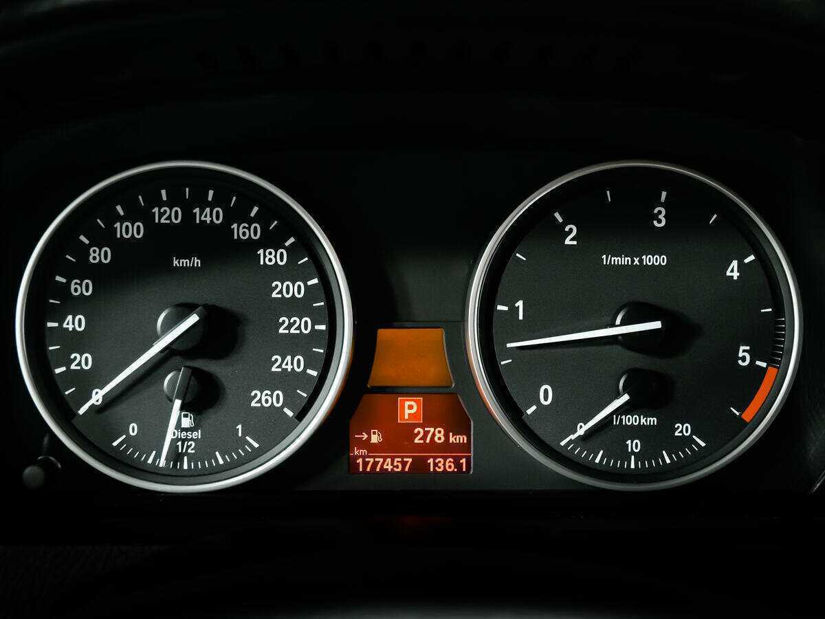 BMW X5 с пробегом — 2012 год. Фото: #9