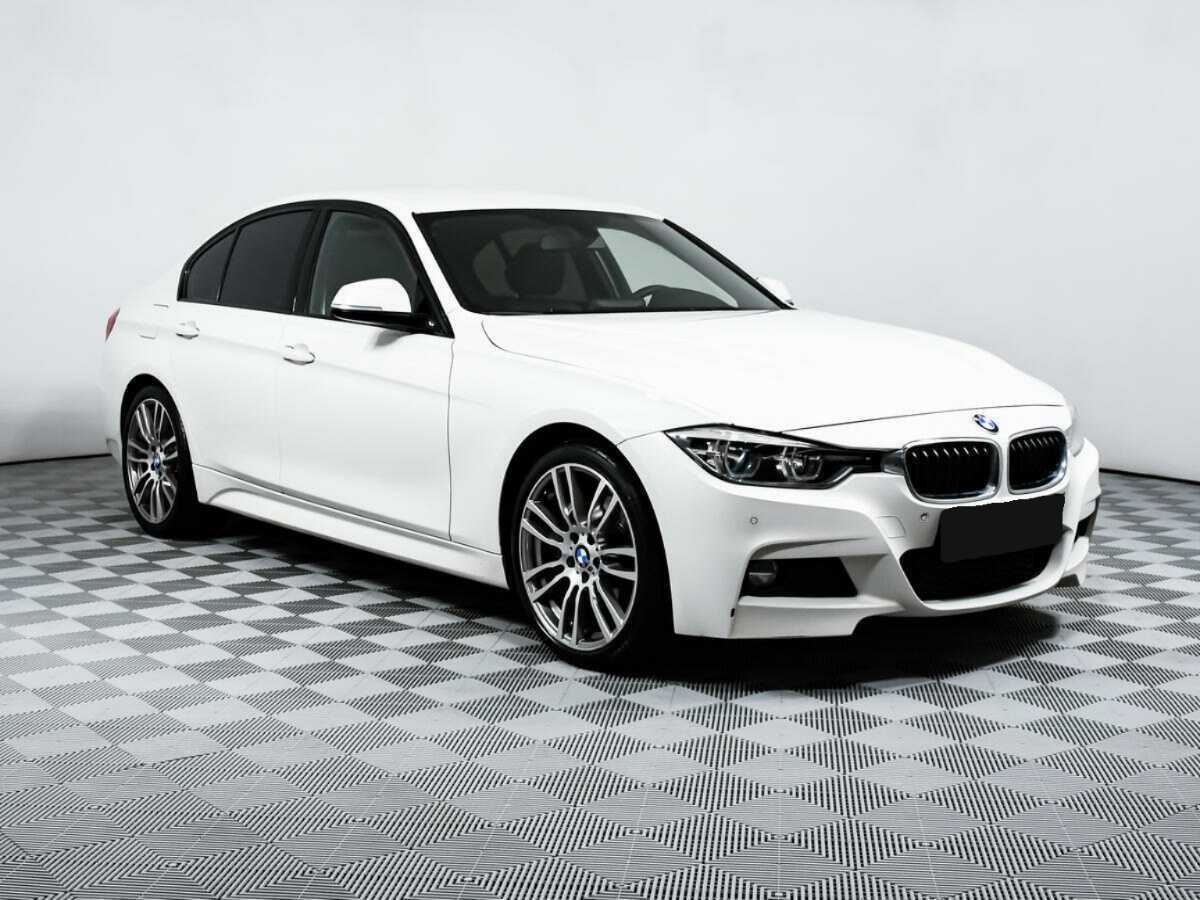 BMW 3 серии с пробегом — 2018 год. Фото: #2