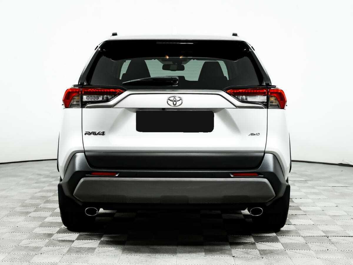 Toyota RAV4 с пробегом — 2020 год. Фото: #5