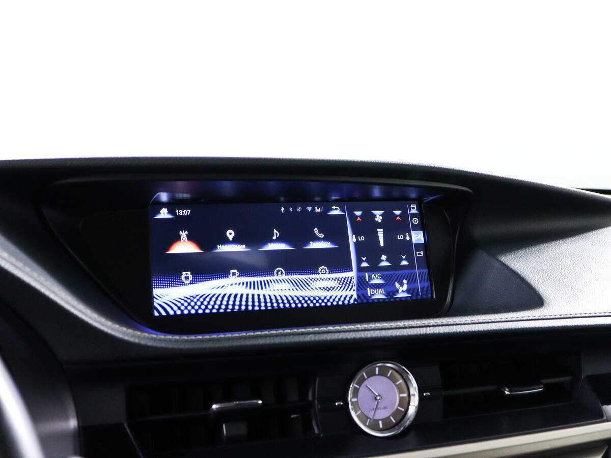 Lexus ES с пробегом — 2014 год. Фото: #13