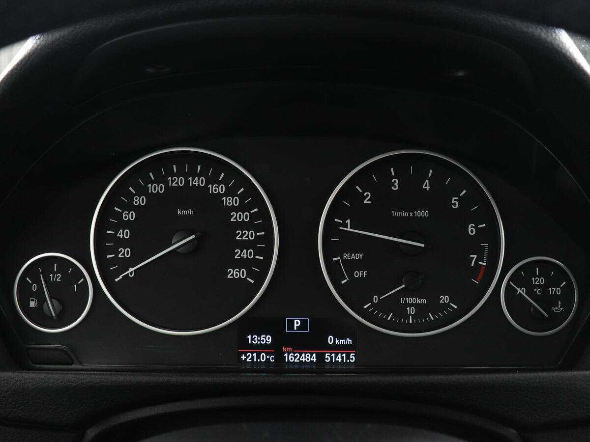 BMW 3 серии с пробегом — 2017 год. Фото: #12