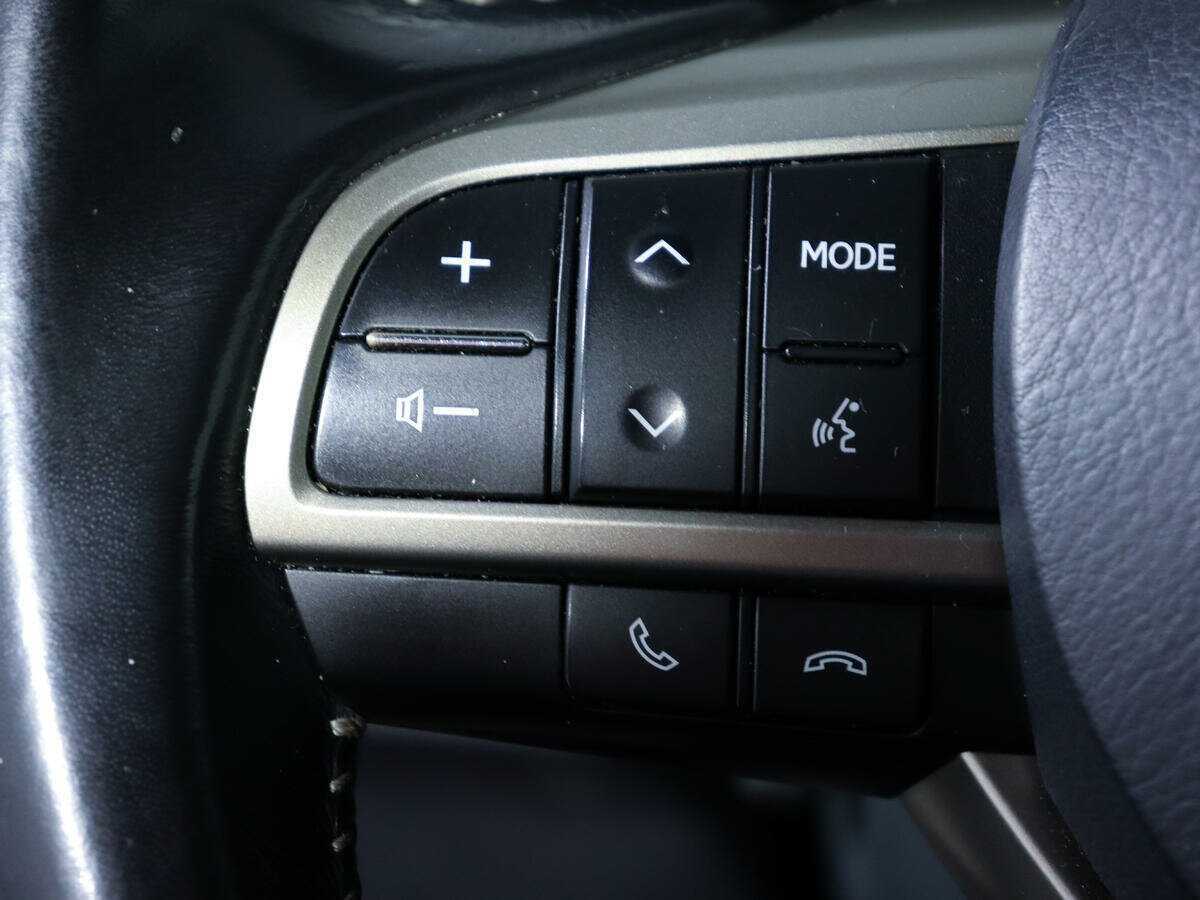 Lexus ES с пробегом — 2016 год. Фото: #20