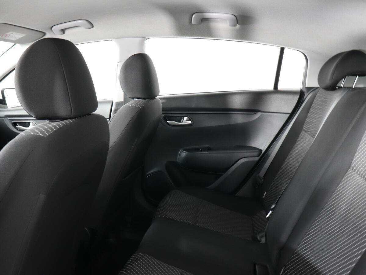 Kia Rio с пробегом — 2019 год. Фото: #13