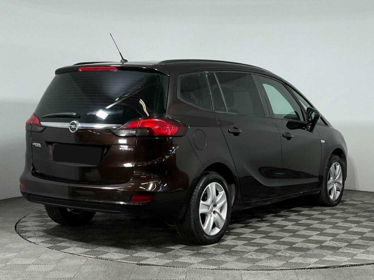 Opel Zafira с пробегом — 2013 год. Фото: #3