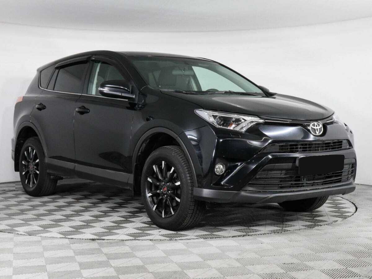 Toyota RAV4 с пробегом — 2017 год. Фото: #1
