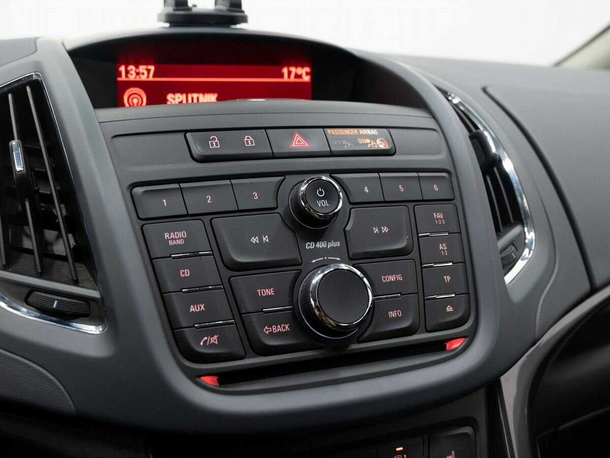 Opel Zafira с пробегом — 2013 год. Фото: #18