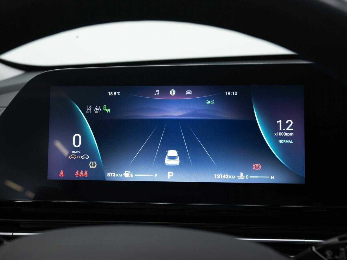 OMODA C5 с пробегом — 2023 год. Фото: #18