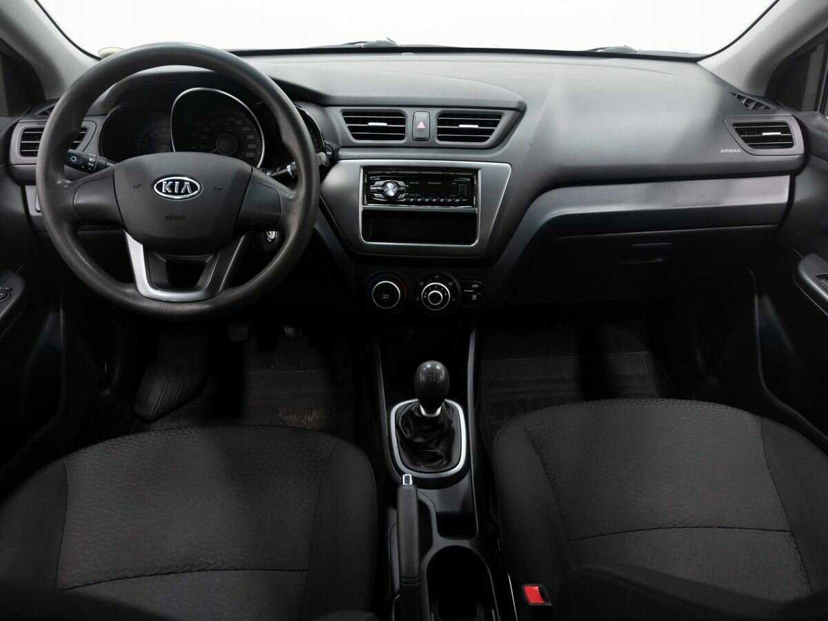 Kia Rio с пробегом — 2012 год. Фото: #13