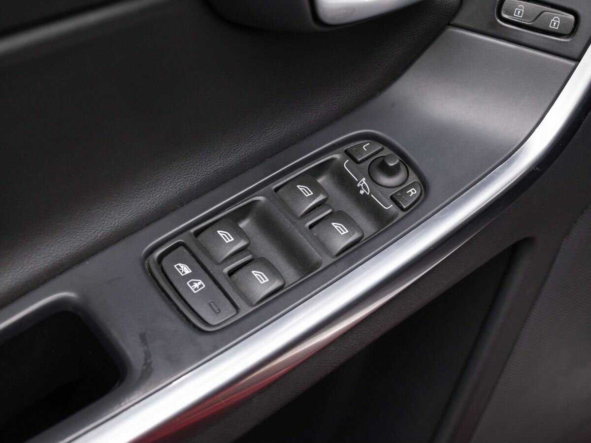 Volvo XC60 с пробегом — 2014 год. Фото: #15