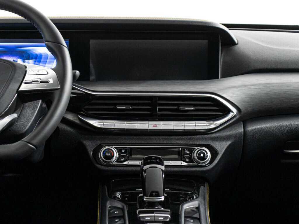 FAW Bestune T77 с пробегом — 2023 год. Фото: #13