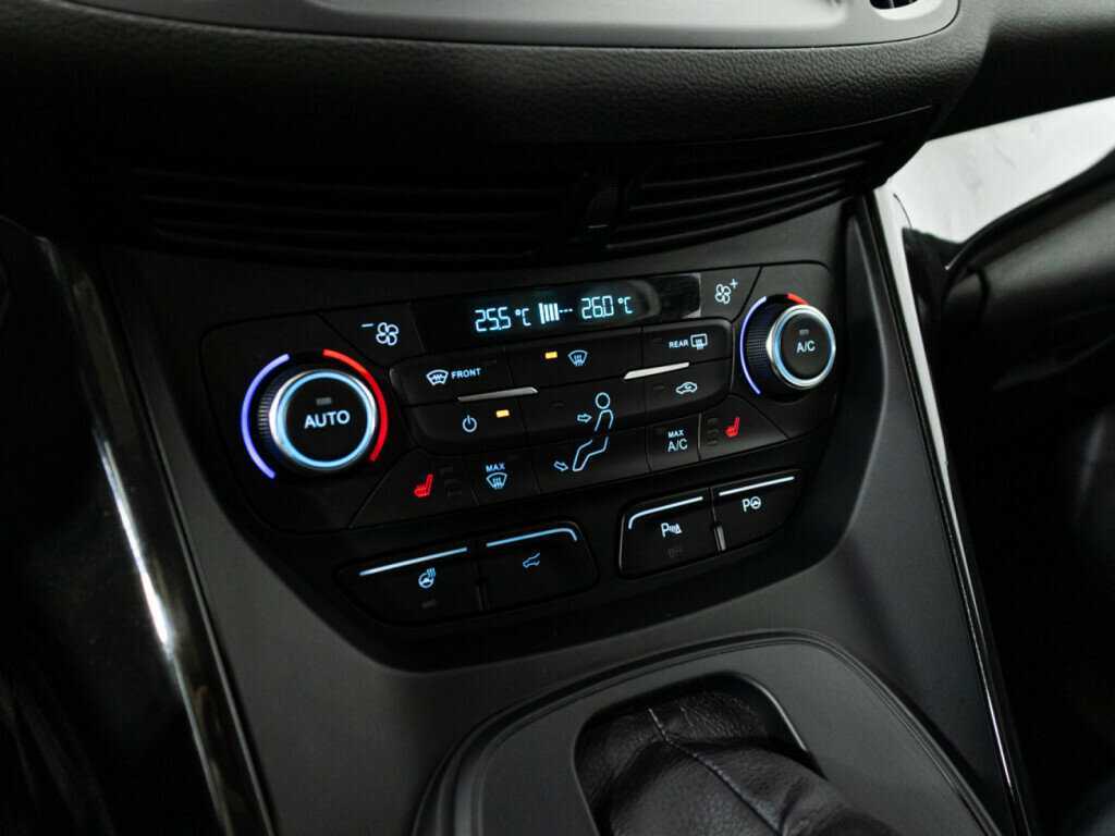 Ford Kuga с пробегом — 2017 год. Фото: #17