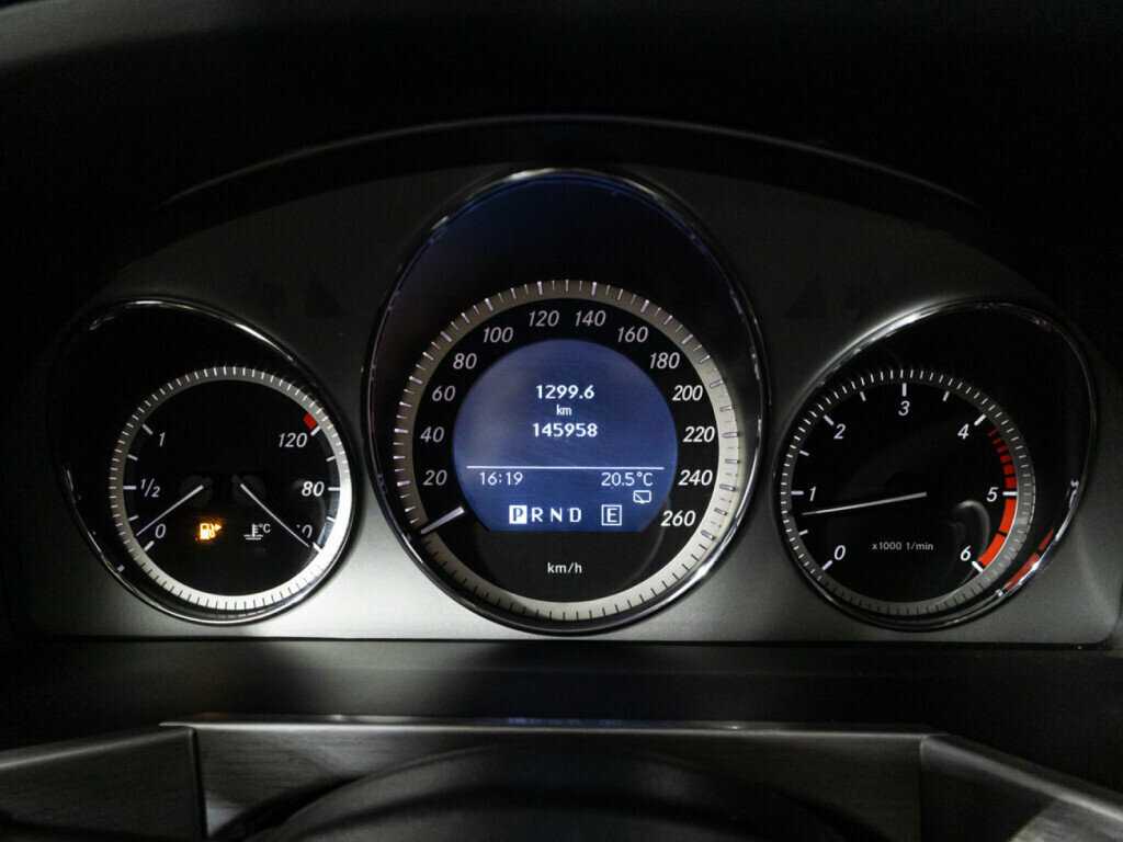 Mercedes-Benz GLK-Класс с пробегом — 2012 год. Фото: #11