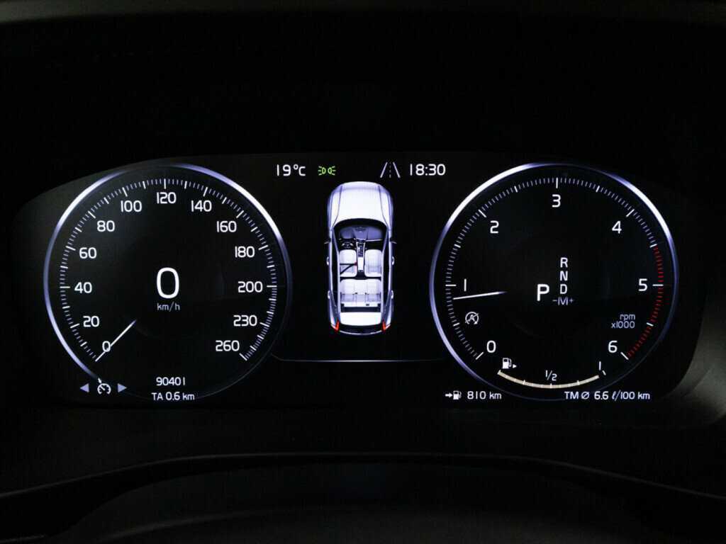 Volvo XC40 с пробегом — 2019 год. Фото: #11