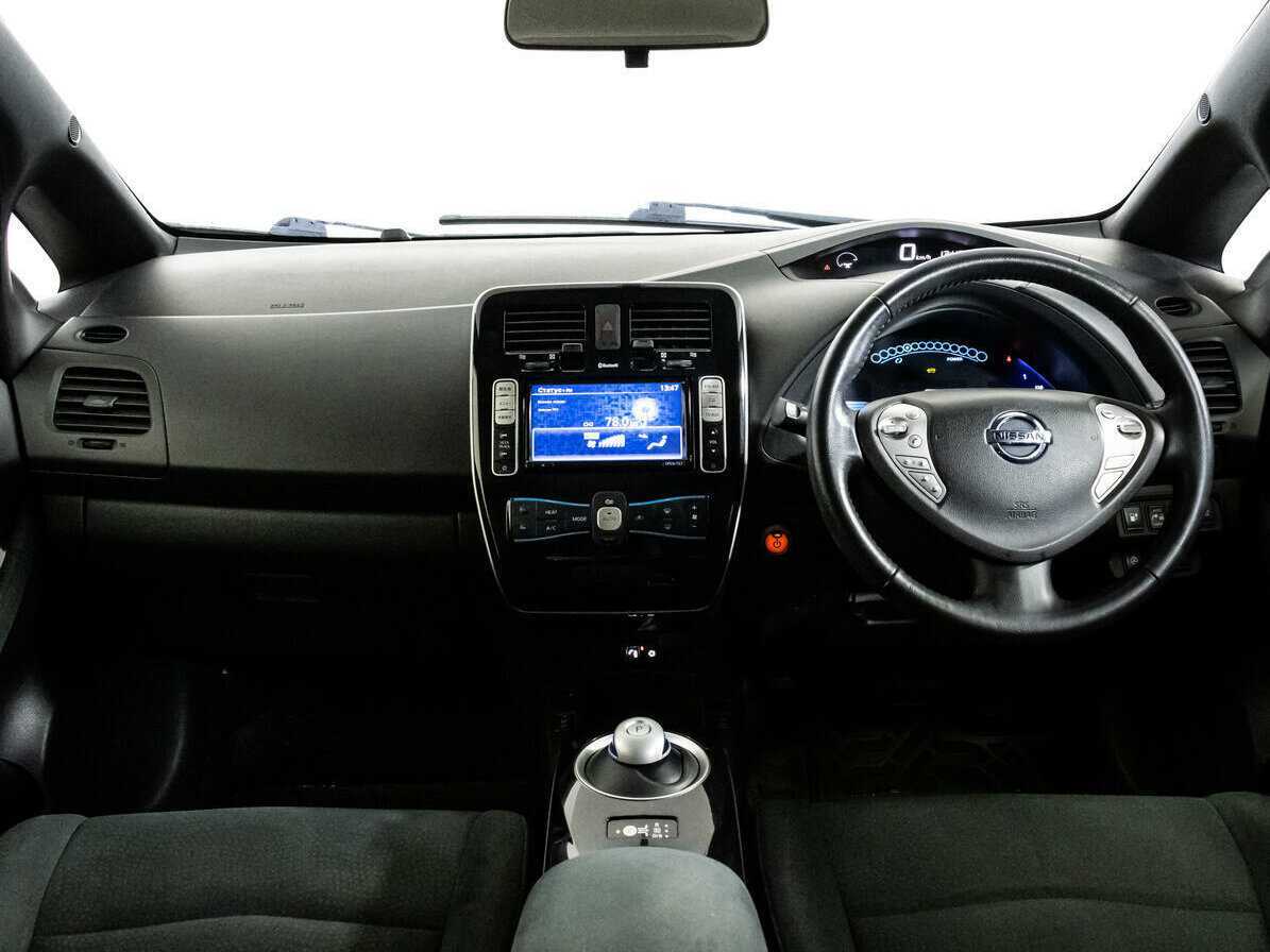 Nissan Leaf с пробегом — 2013 год. Фото: #9