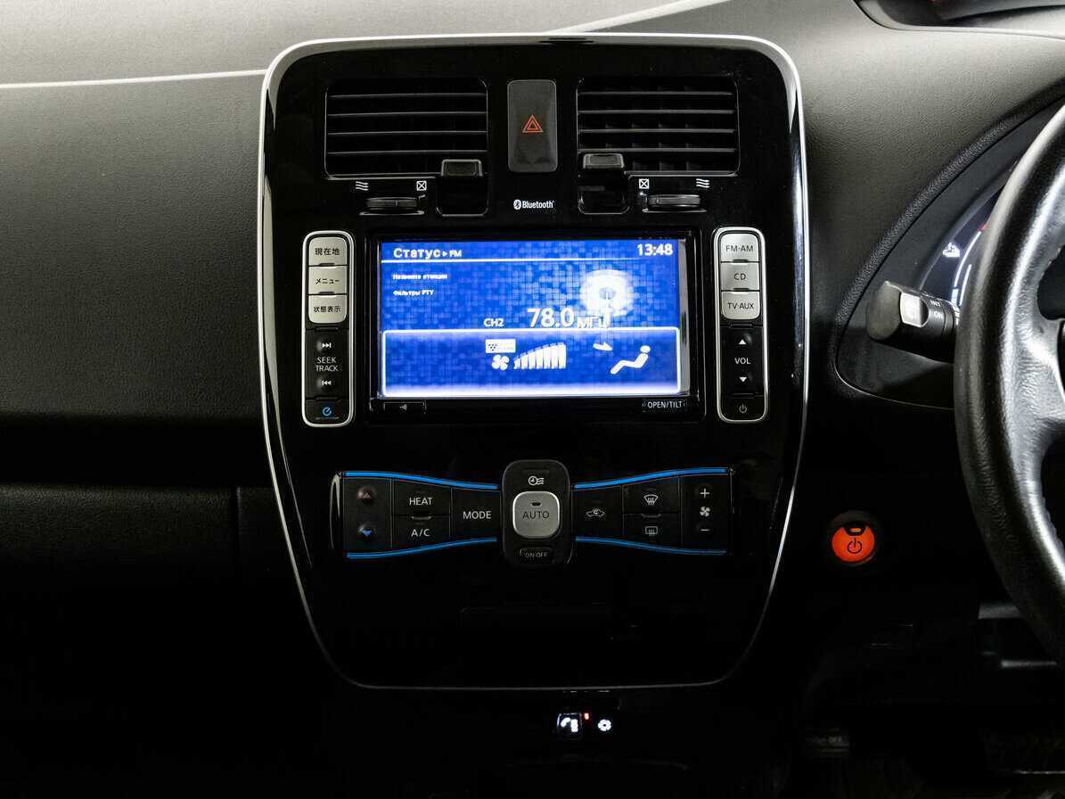 Nissan Leaf с пробегом — 2013 год. Фото: #11