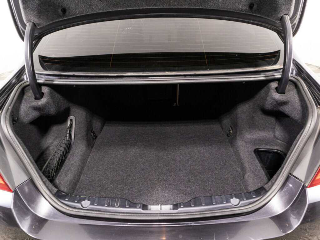 BMW 5 серии с пробегом — 2012 год. Фото: #14