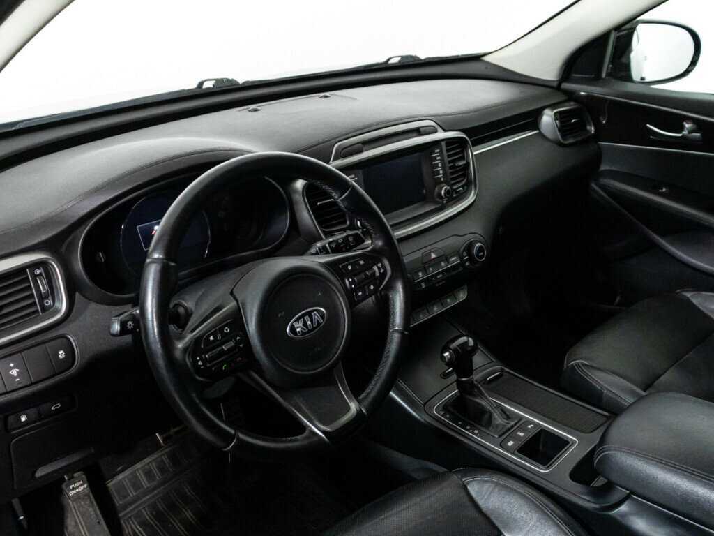Kia Sorento с пробегом — 2016 год. Фото: #10